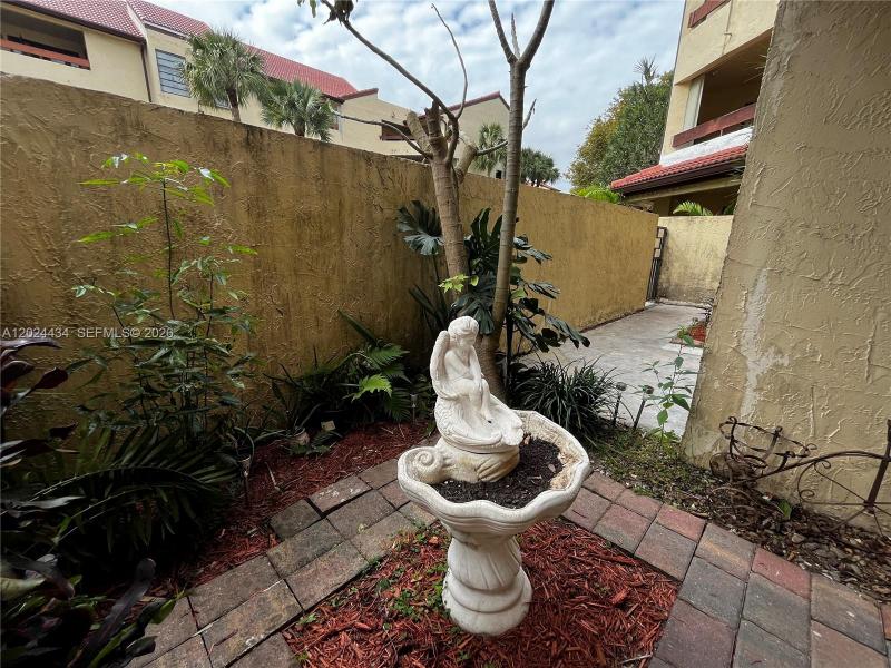 Property photo # 2