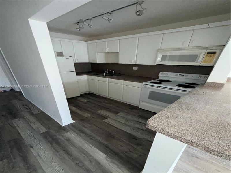 Property photo # 9