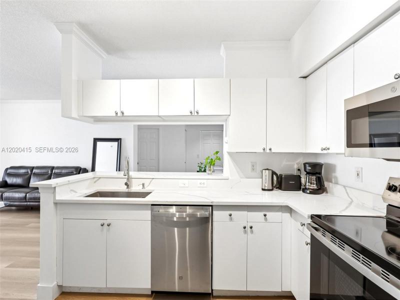 Comprar apartamento en Porto Bellagio 2808