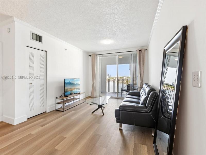 Comprar apartamento en Porto Bellagio 2808