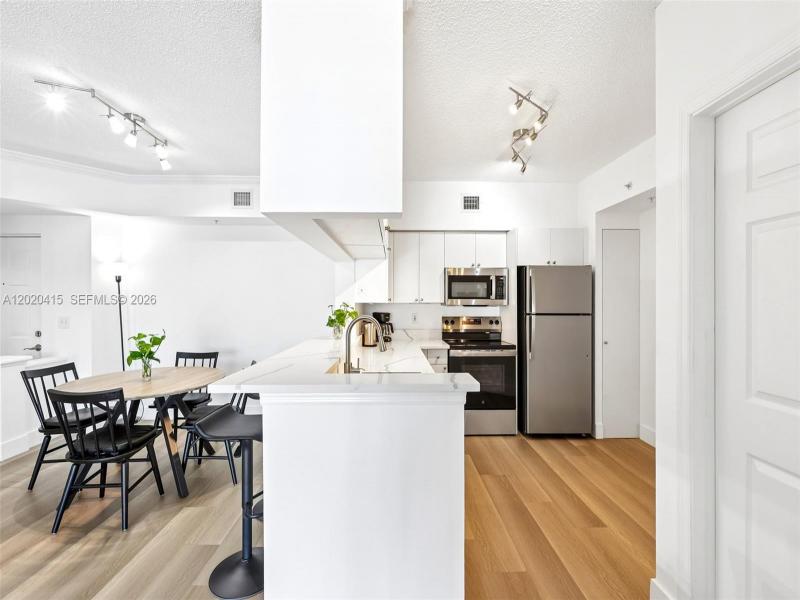 Comprar apartamento en Porto Bellagio 2808