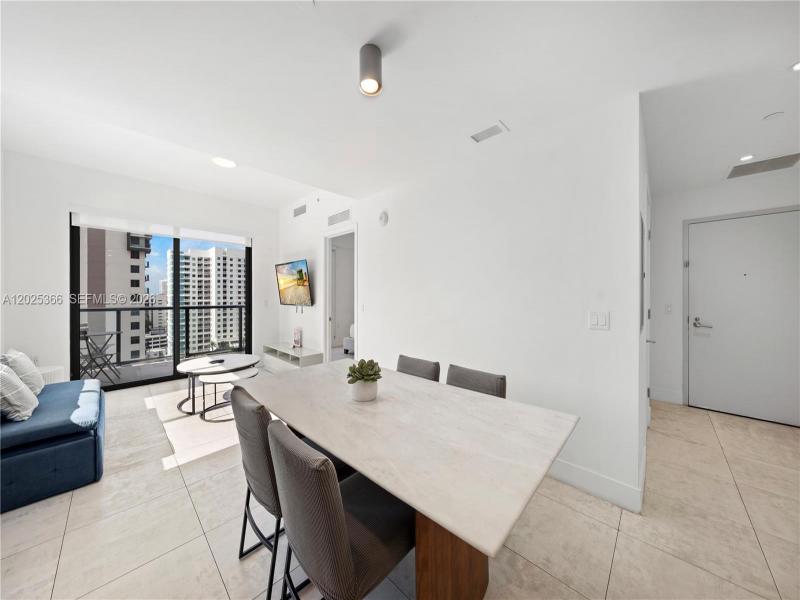 Condo for sale at Smart Brickell Residences 1701