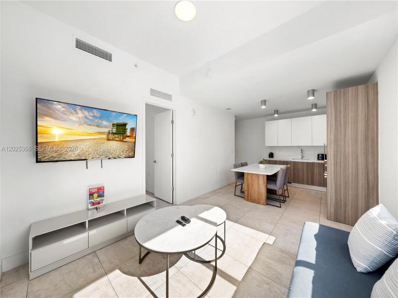 Condo for sale at Smart Brickell Residences 1701