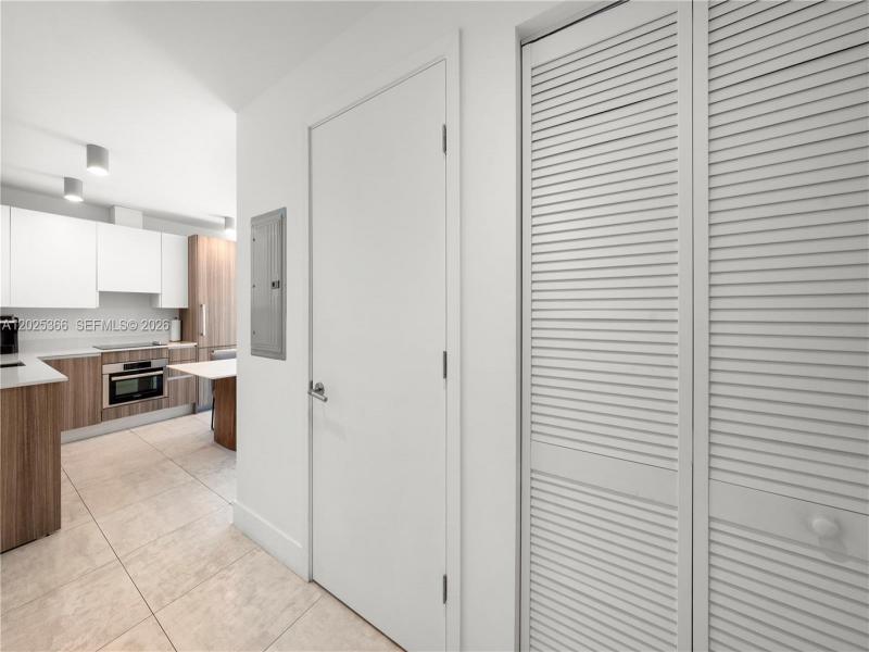 Condo for sale at Smart Brickell Residences 1701