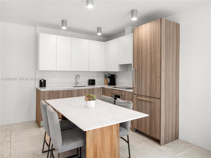 Condo for sale at Smart Brickell Residences 1701