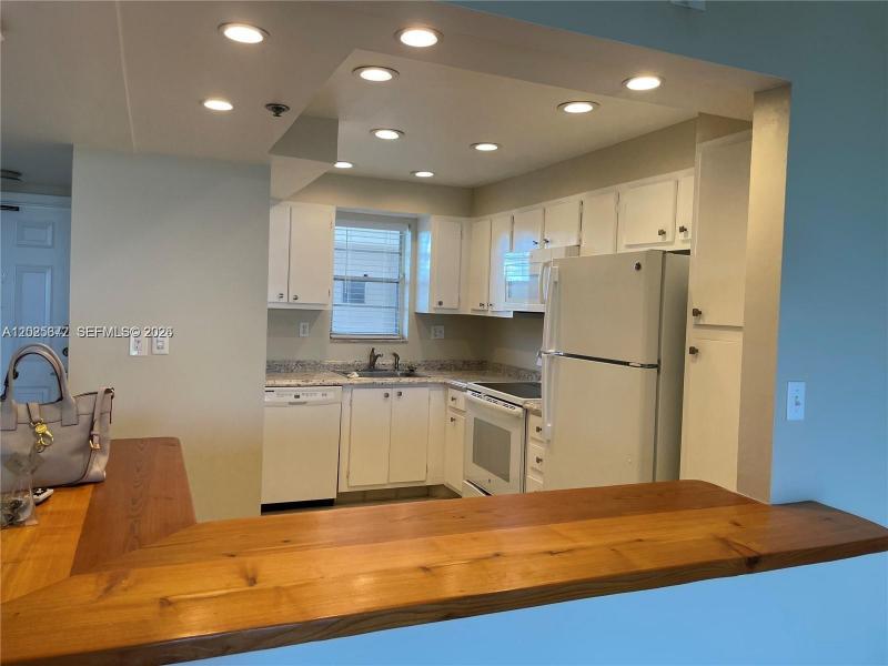 Property photo # 9