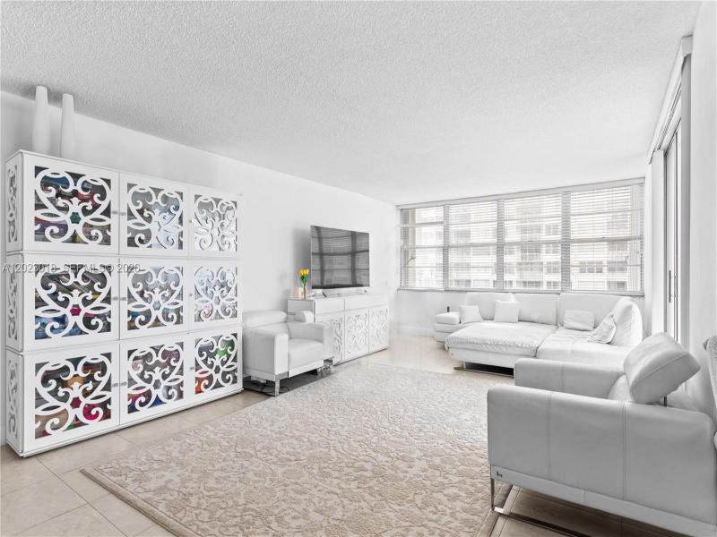 Del Prado South Tower Apt #1105