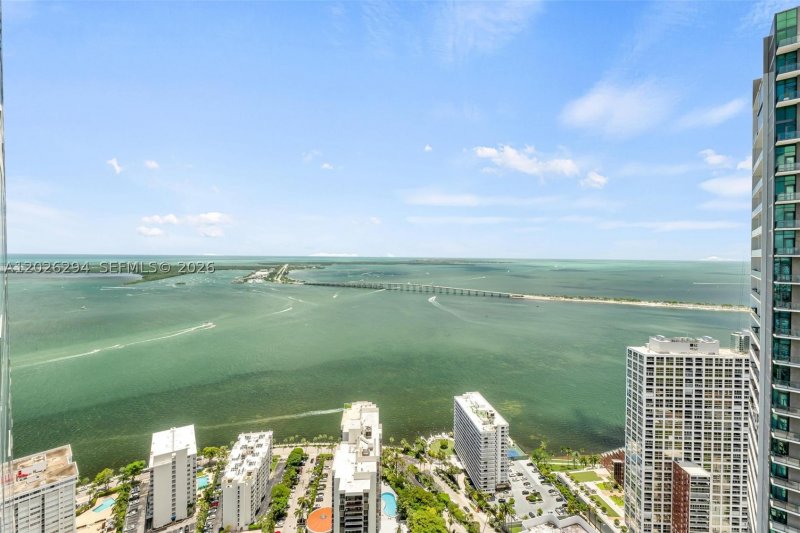 Four Seasons Millenium Tower I Apt #51A