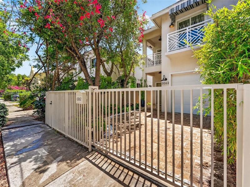 Property photo # 0