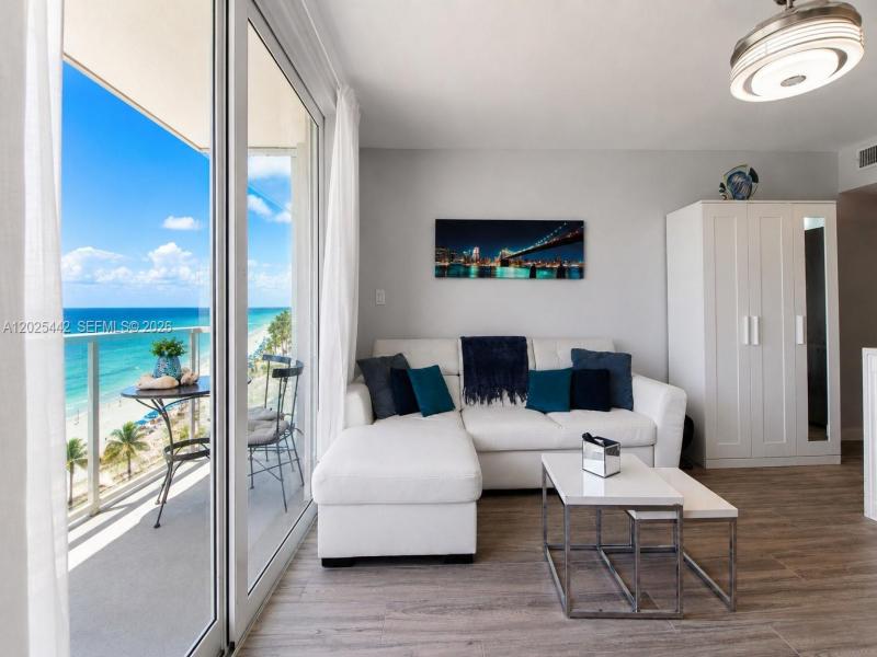 Comprar apartamento no Aventura Beach Club 916