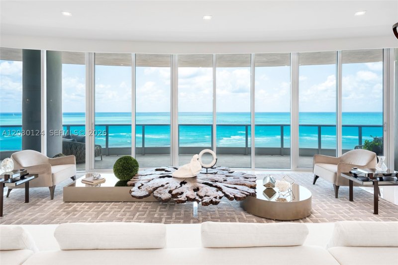 Apartment for rent at Bath Club 807