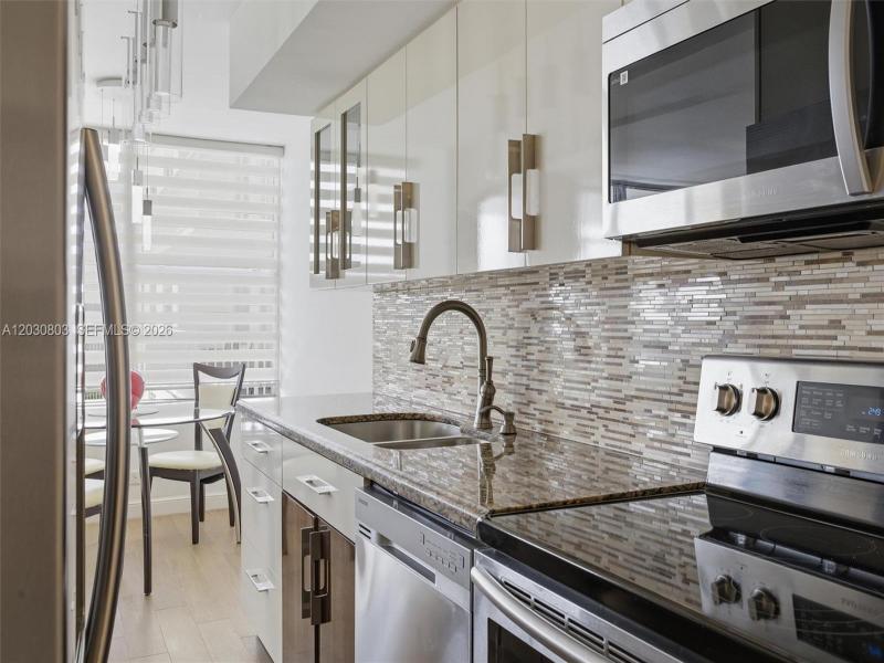 Condo for sale at Winston Towers 901