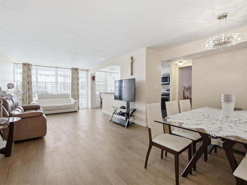 Condo for sale at Winston Towers 901
