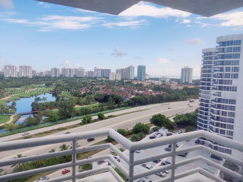 Apartment for rent at Parc Central Aventura 1811