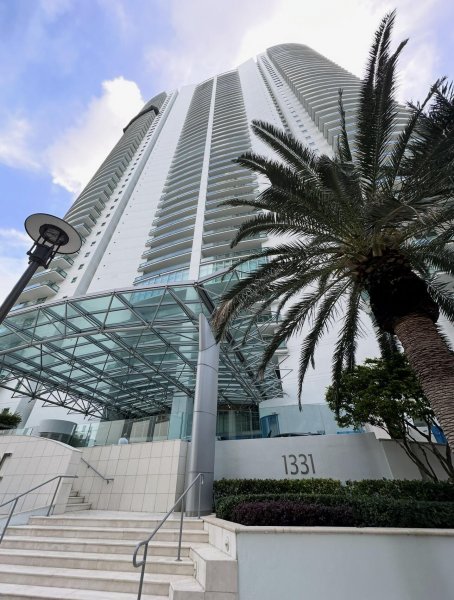 Apartment for rent at Jade Brickell 4407
