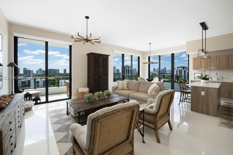 ParkSquare Aventura Apt #10