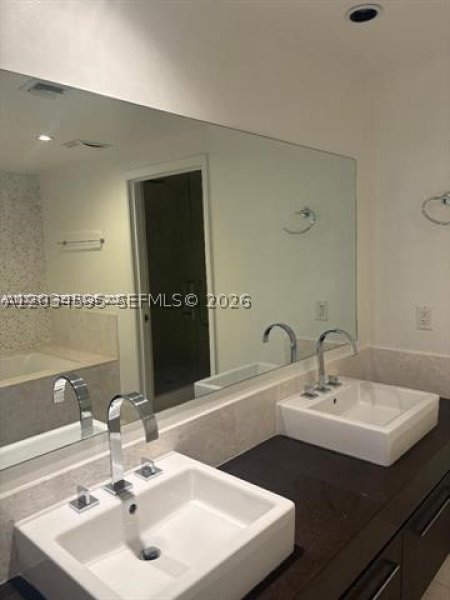 Alquiler de apartamento en Jade Ocean 3101
