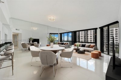 Brickell Key One Apt #A802