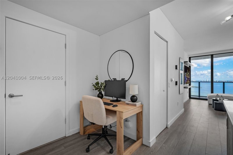 Aluguel de apartamento no Paraiso Bayviews 3704