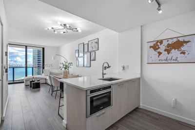 Paraiso Bayviews Apt #3704
