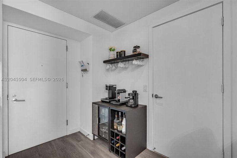 Aluguel de apartamento no Paraiso Bayviews 3704