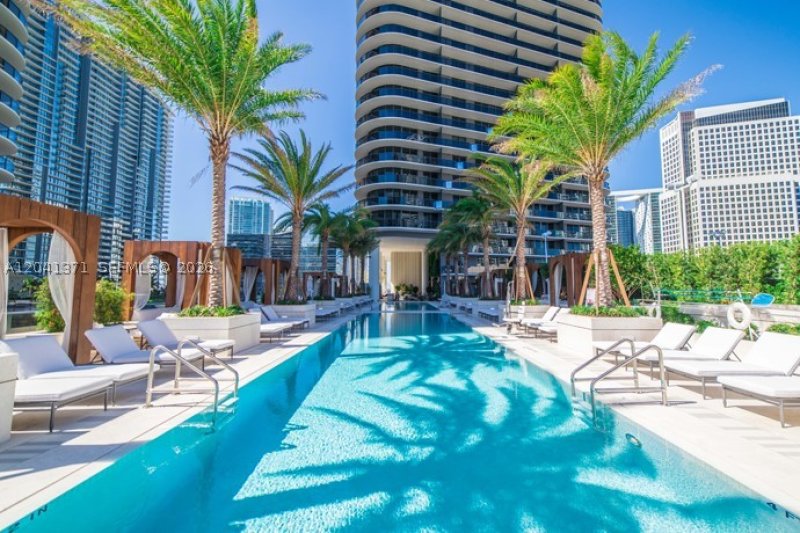 Apartment for rent at SLS Lux Brickell 2010