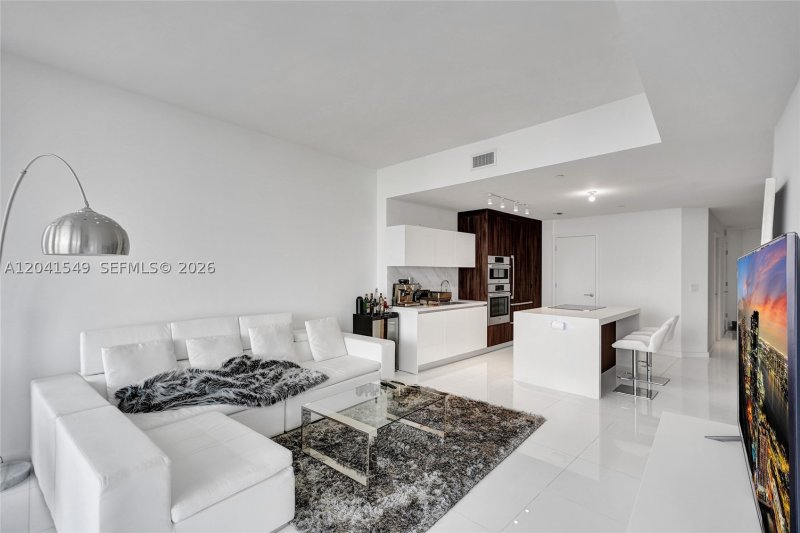 Condo for sale at Paramount Miami WorldCenter 3800