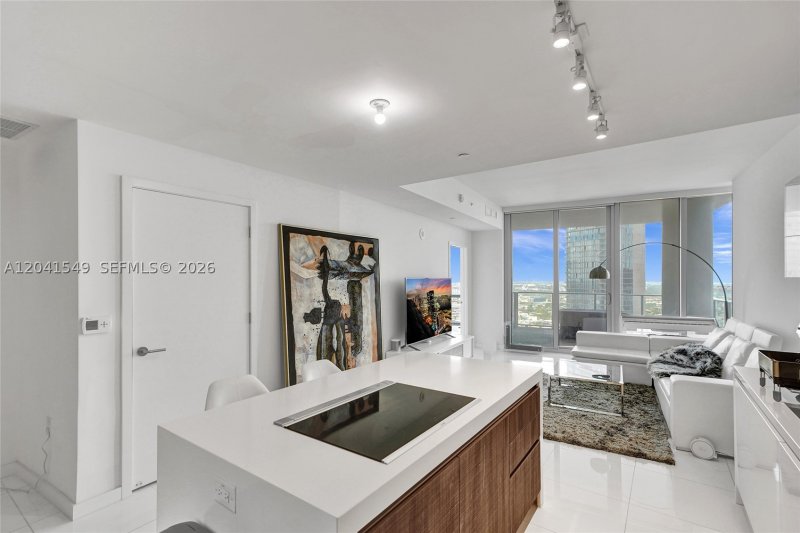 Condo for sale at Paramount Miami WorldCenter 3800