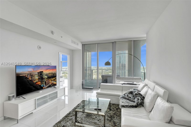 Condo for sale at Paramount Miami WorldCenter 3800