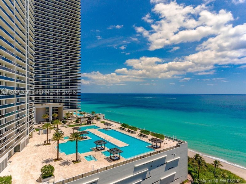 Aluguel de apartamento no Beach Club Two 3707