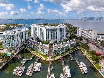 360 Condo Marina Residences West Apt #106