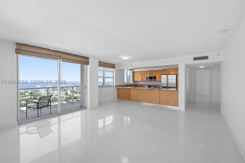 Apartment for rent at Floridian 2912