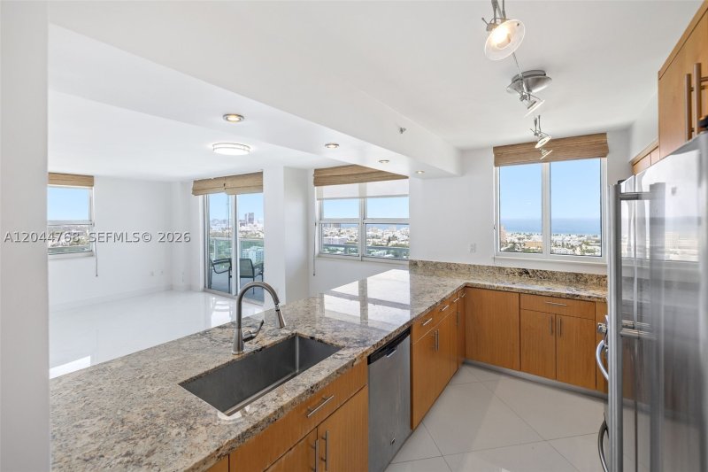 Apartment for rent at Floridian 2912