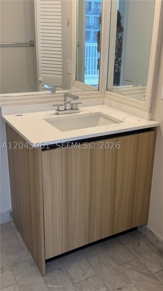 Apartment for rent at Brickell Shores 810