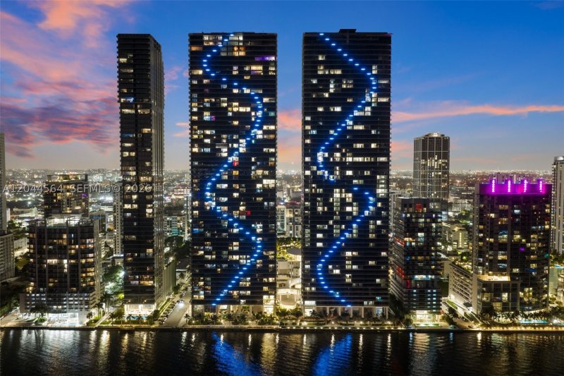 Aria Reserve Miami Apt #1401