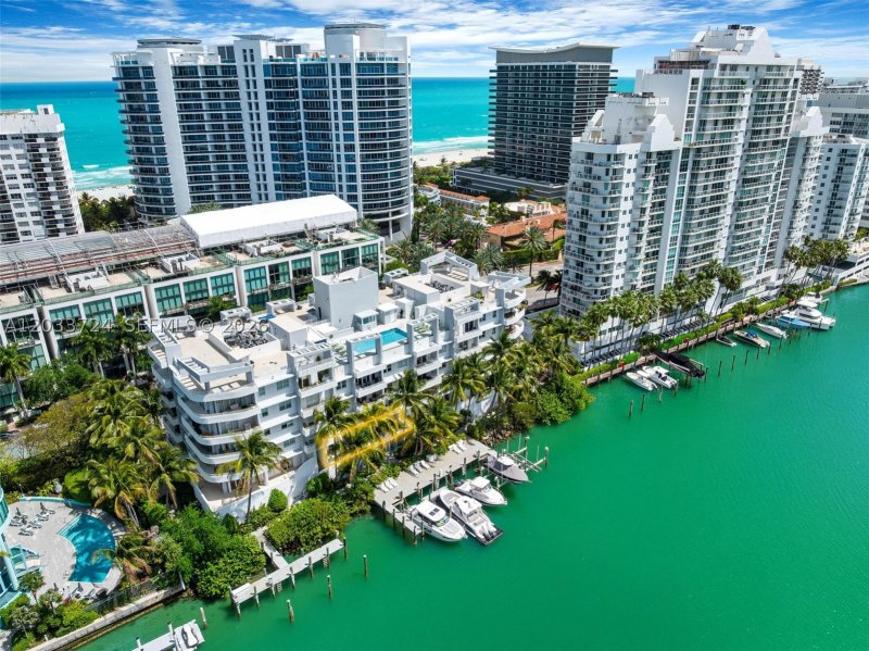 Condo for sale at Nautica Condo 207