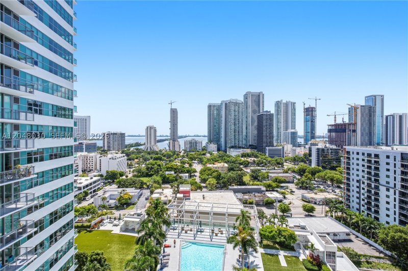 Condo for sale at Midtown Miami 4 H1704