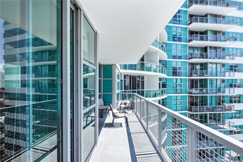 Condo for sale at Midtown Miami 4 H1704