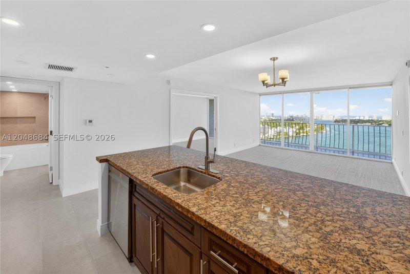 Condo for sale at Grandview Palace 2319