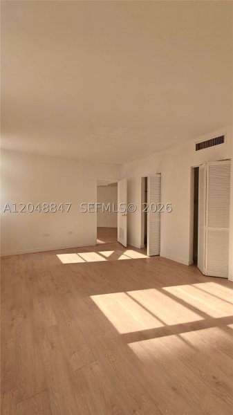 Aluguel de apartamento no Four Ambassadors 365