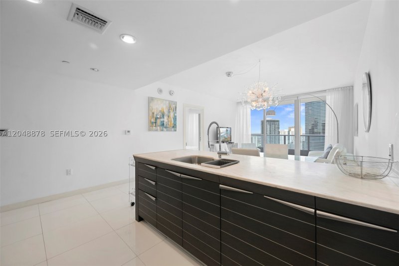 Apartment for rent at Epic Miami 4314
