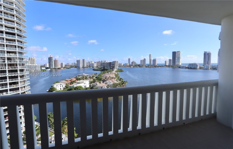 Apartment for rent at 3000 Williams Island 1603