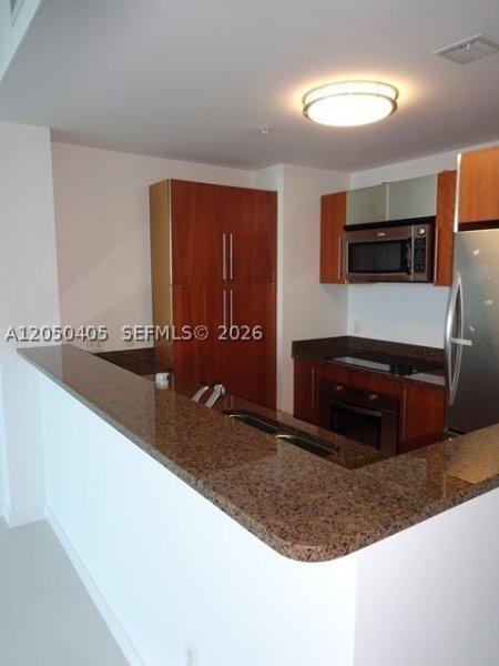Apartment for rent at Met 1 T-3505