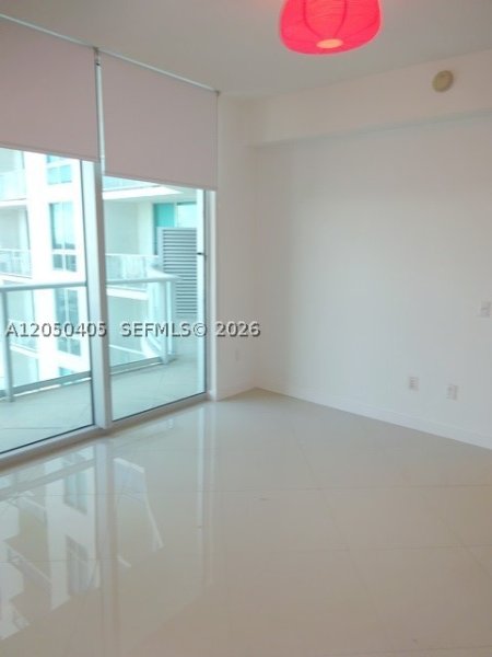 Apartment for rent at Met 1 T-3505