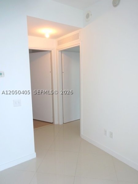 Apartment for rent at Met 1 T-3505