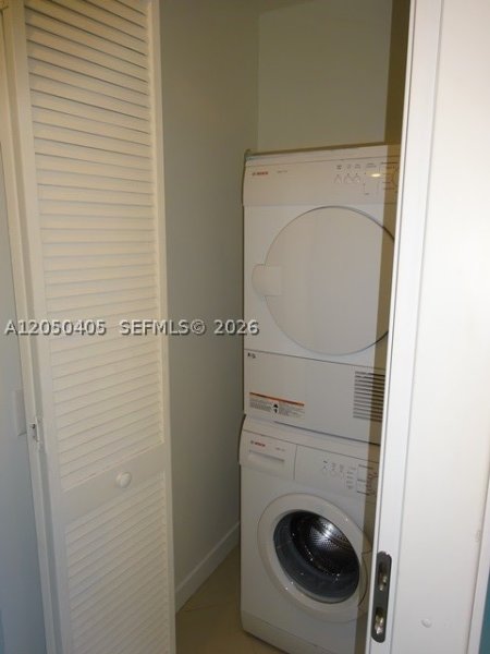 Apartment for rent at Met 1 T-3505
