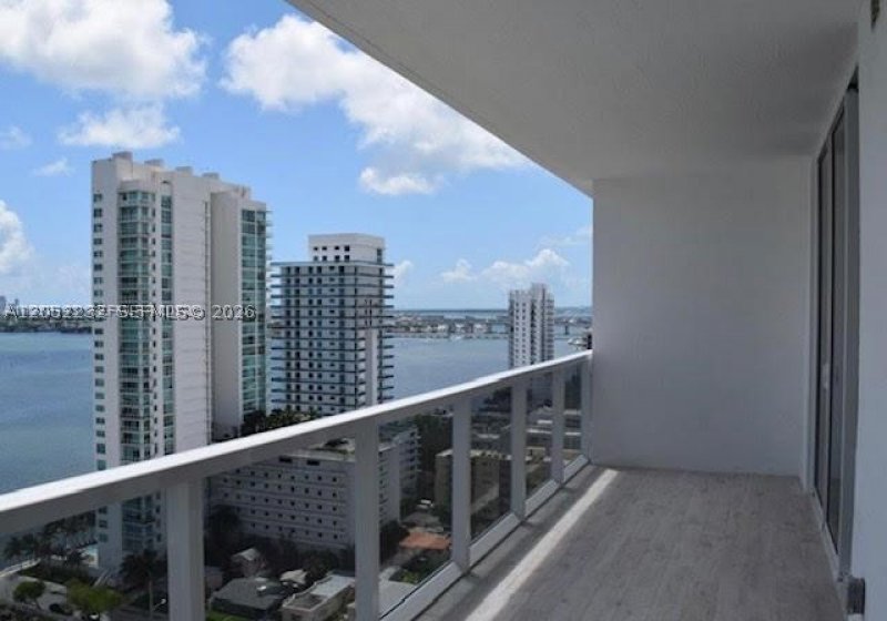 Apartment for rent at Bay House 2202