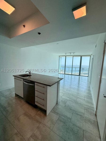 Condo for sale at Marina Blue 3611