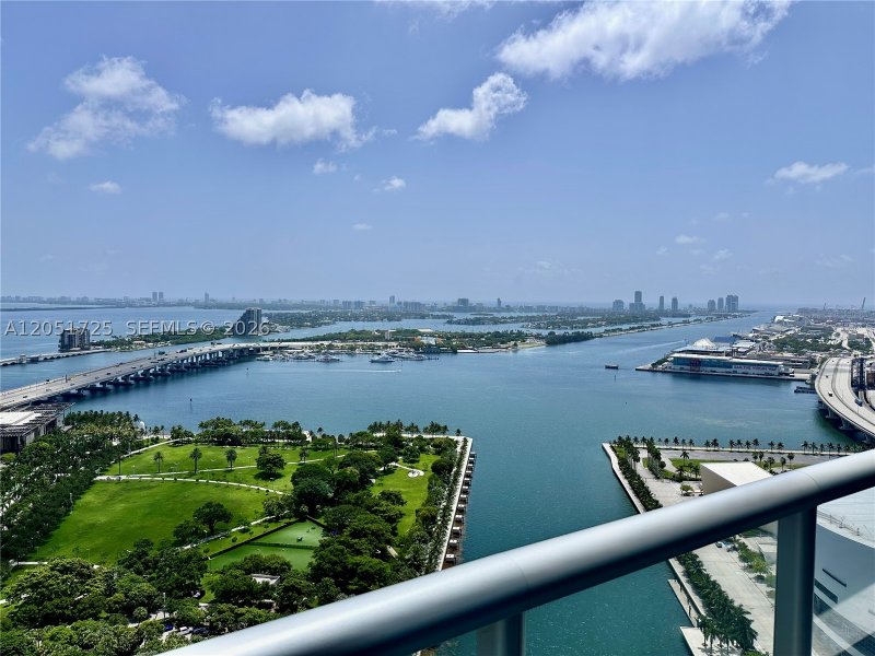 Condo for sale at Marina Blue 3611
