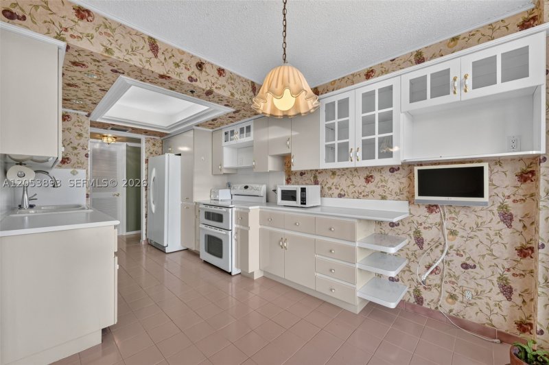 Condo for sale at Anchor Bay Club 207